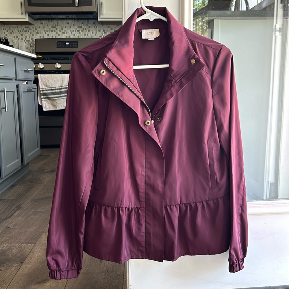 Darling little ruffle coat (size XS)